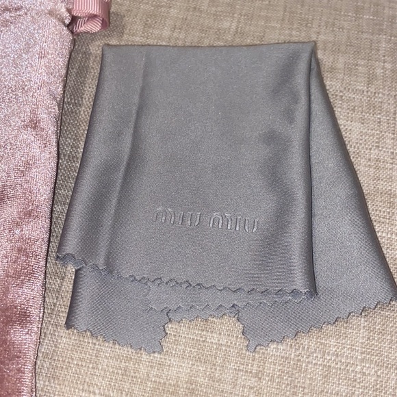 Miu Miu 👓sunglass pouch double sided cushion velvet pink lavender rose case new - Picture 3 of 6